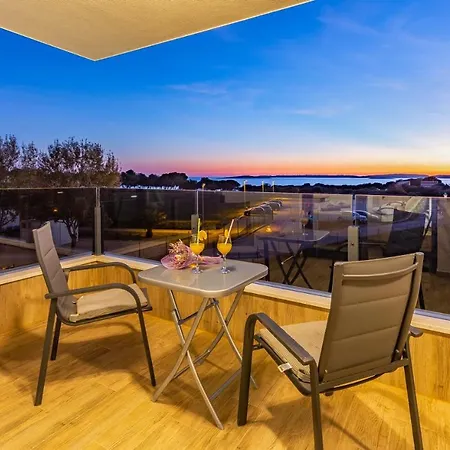 Villa Maristra-2 - Sea View - - Istriensonne 0723 *