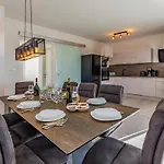 Maristra-2 - Sea View - - Istriensonne 0723 메덜린