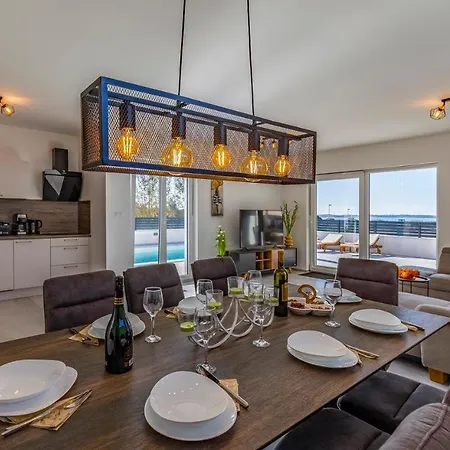 Villa Maristra-2 - Sea View - - Istriensonne 0723 Medulin