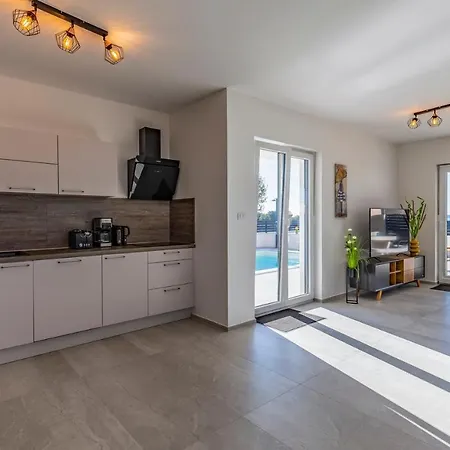 Maristra-2 - Sea View - - Istriensonne 0723