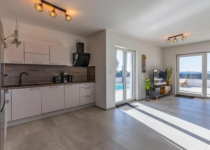 Maristra-2 - Sea View - - Istriensonne 0723