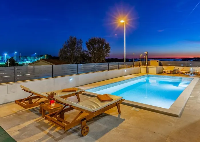 Villa Maristra-2 - Sea View - - Istriensonne 0723 Medulin